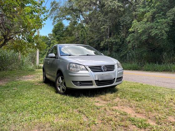VOLKSWAGEN POLO SEDAN 1.6 MI 8V FLEX 4P AUTOMATIZADO